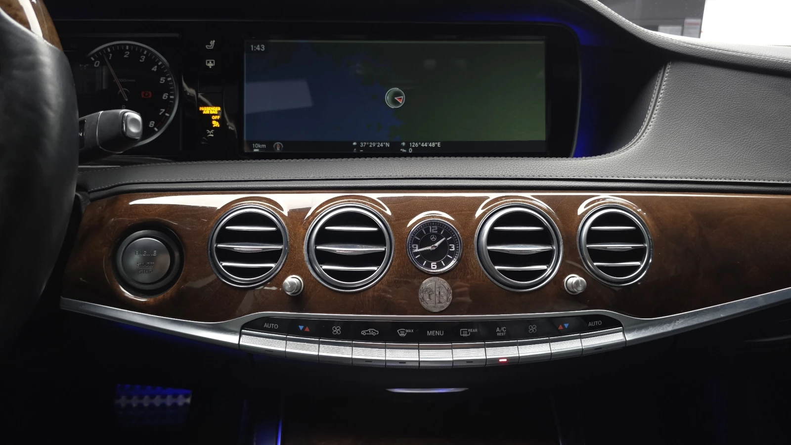 Mercedes-Benz S 500 LONG* AMG PK* 360* МАСАЖ* ОБДУХ* HUD* 2XTV* SOFT-C, снимка 11 - Автомобили и джипове - 55328781