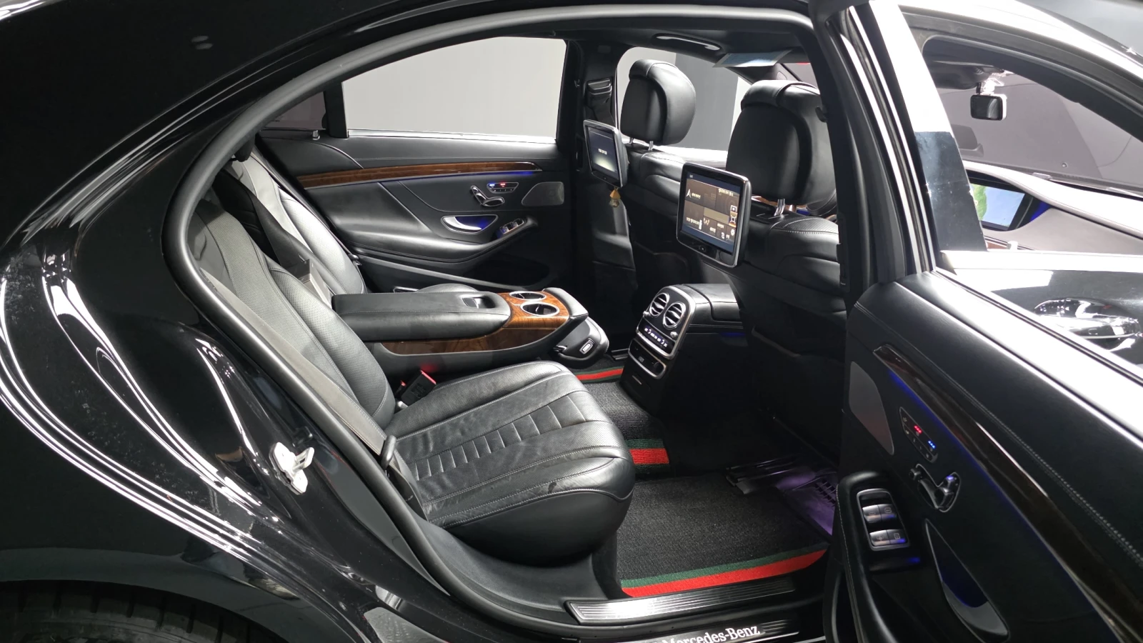 Mercedes-Benz S 500 LONG* AMG PK* 360* МАСАЖ* ОБДУХ* HUD* 2XTV* SOFT-C, снимка 15 - Автомобили и джипове - 55328781