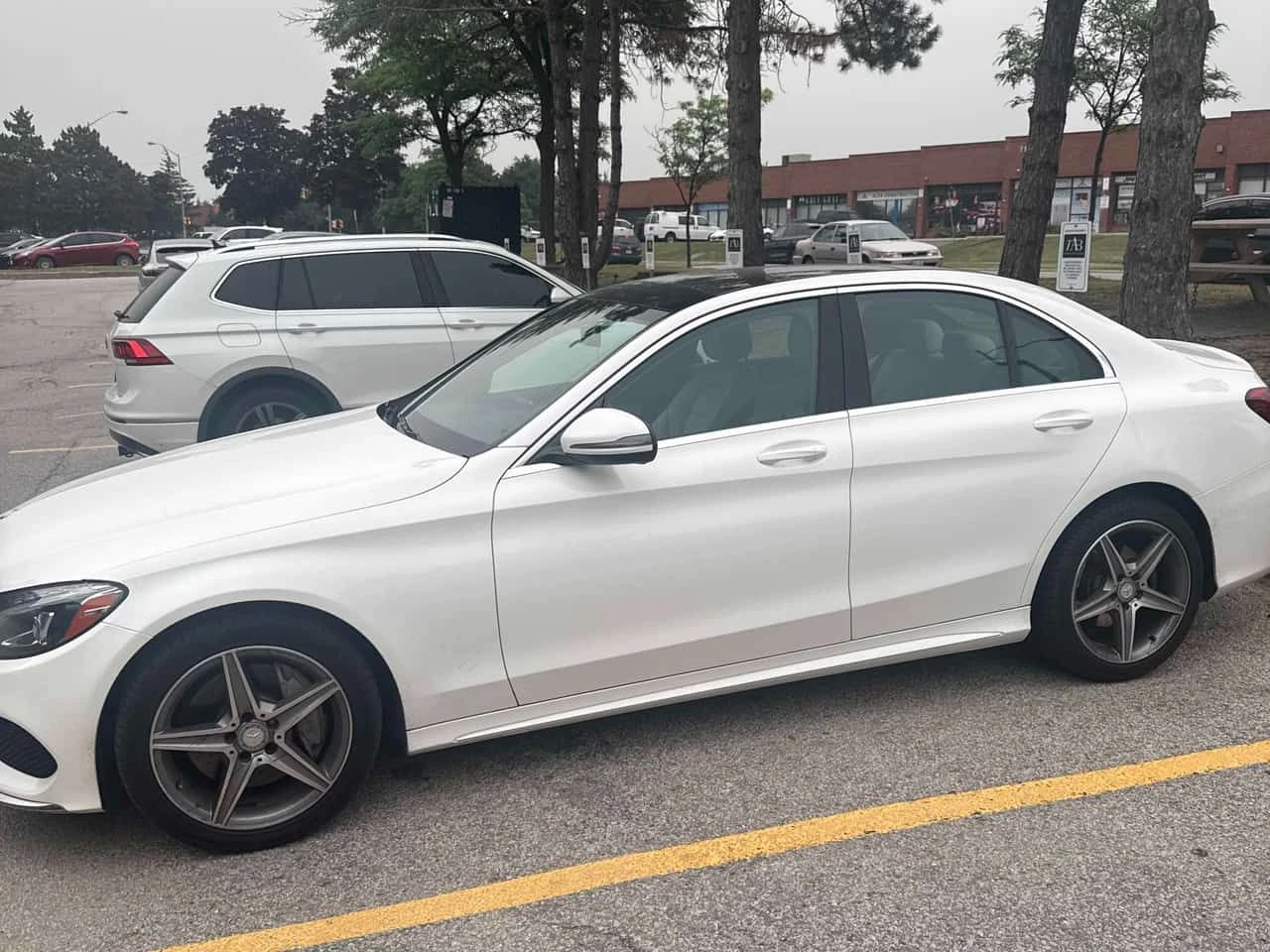 Mercedes-Benz C 300 * CARFAX * ОПЦИЯ ЗА ФИНАНСИРАНЕ , снимка 2 - Автомобили и джипове - 55334586