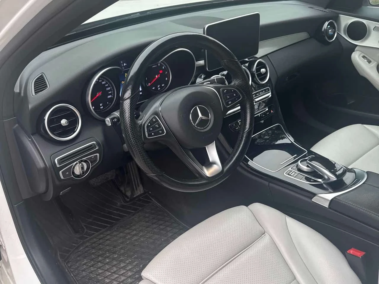 Mercedes-Benz C 300 * CARFAX * ОПЦИЯ ЗА ФИНАНСИРАНЕ , снимка 14 - Автомобили и джипове - 55334586