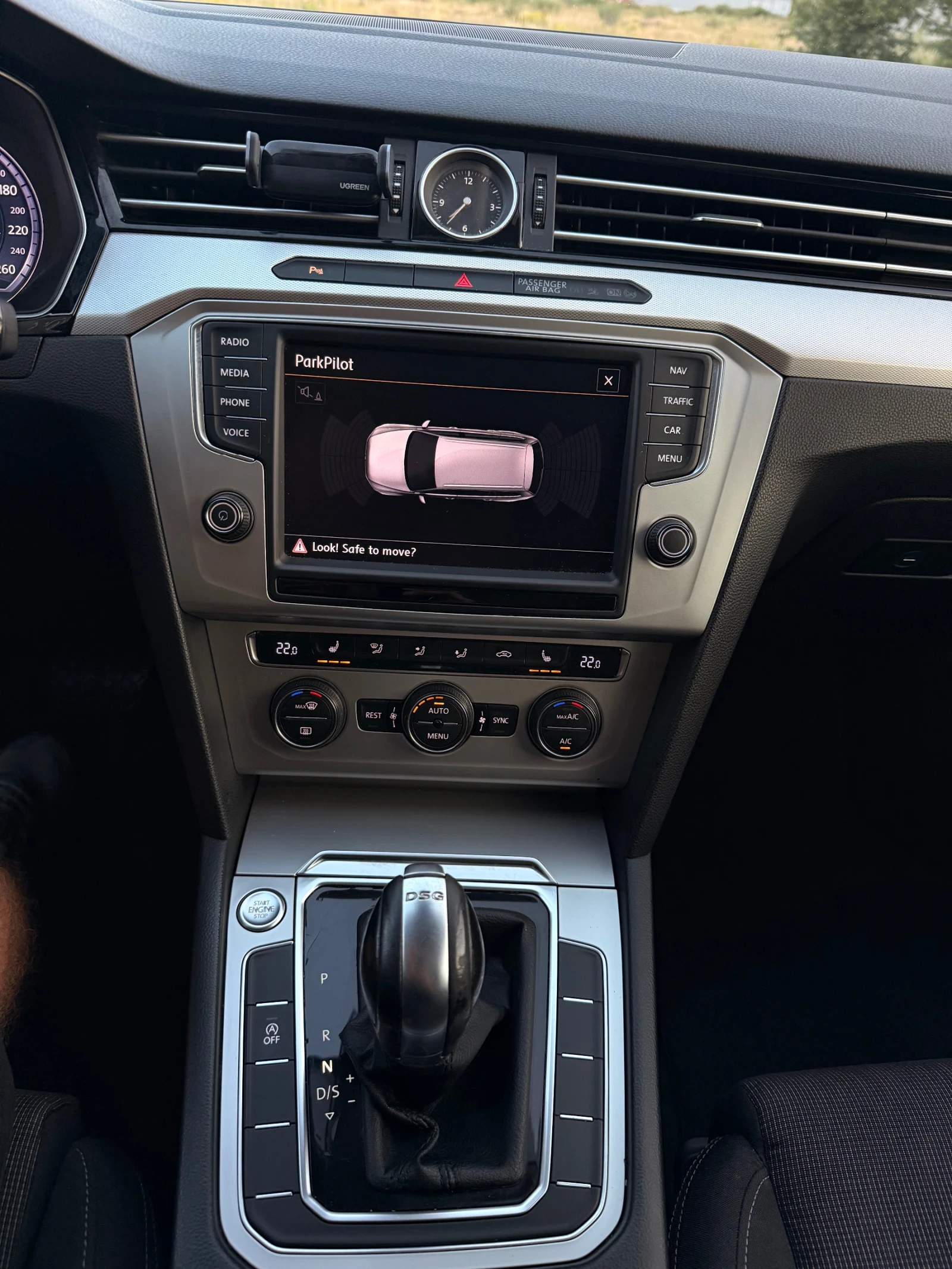 VW Passat 8 2.0TDI DSG , снимка 17 - Автомобили и джипове - 55437179