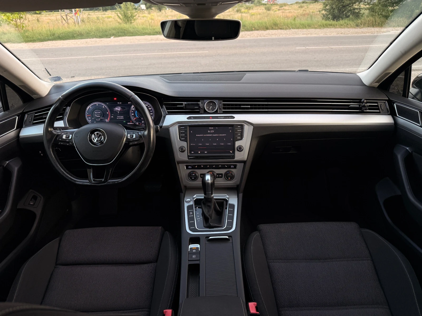 VW Passat 8 2.0TDI DSG , снимка 12 - Автомобили и джипове - 55437179