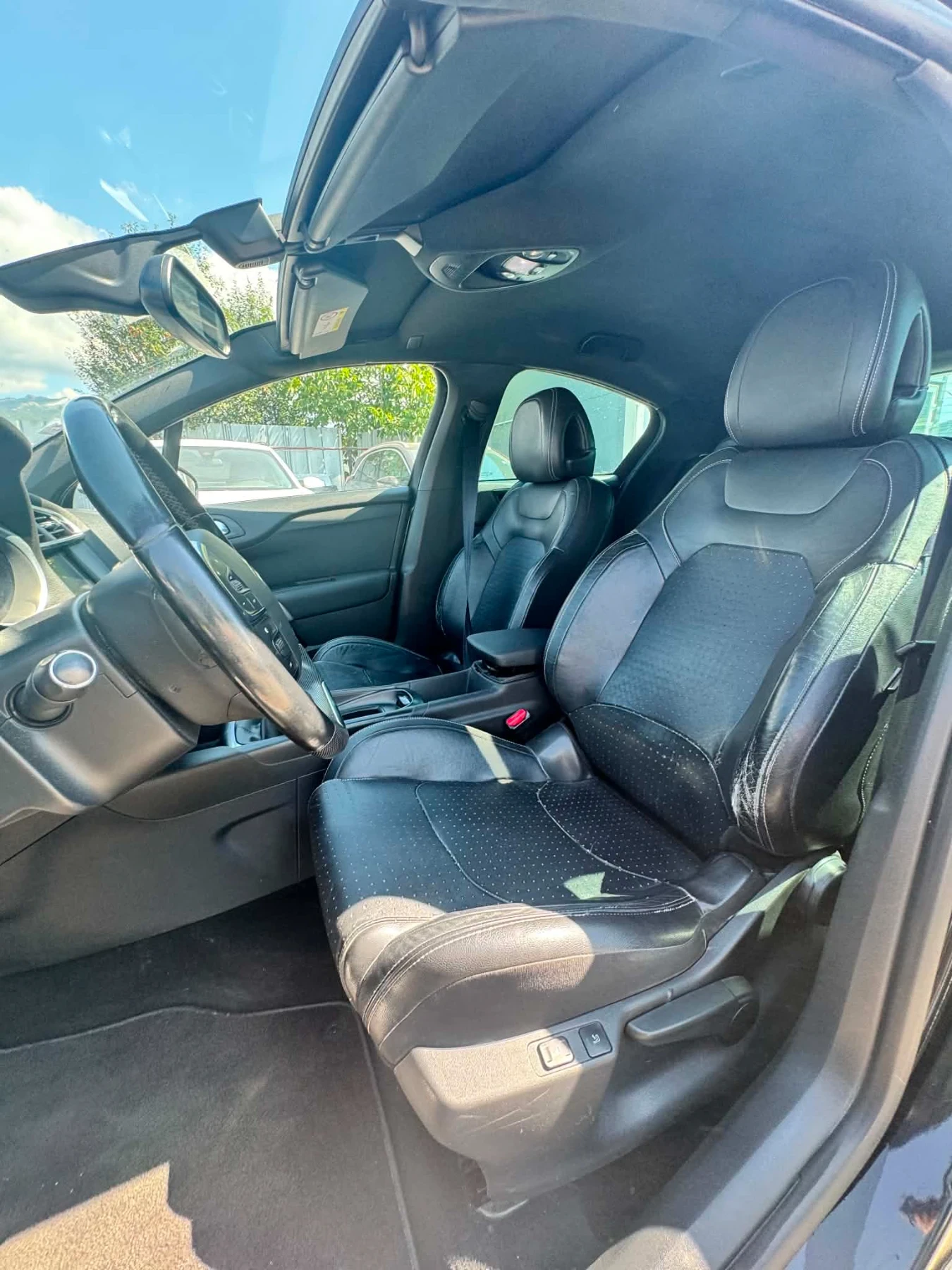 Citroen DS4 2.0 HDI 160 CHIC, снимка 8 - Автомобили и джипове - 55613681