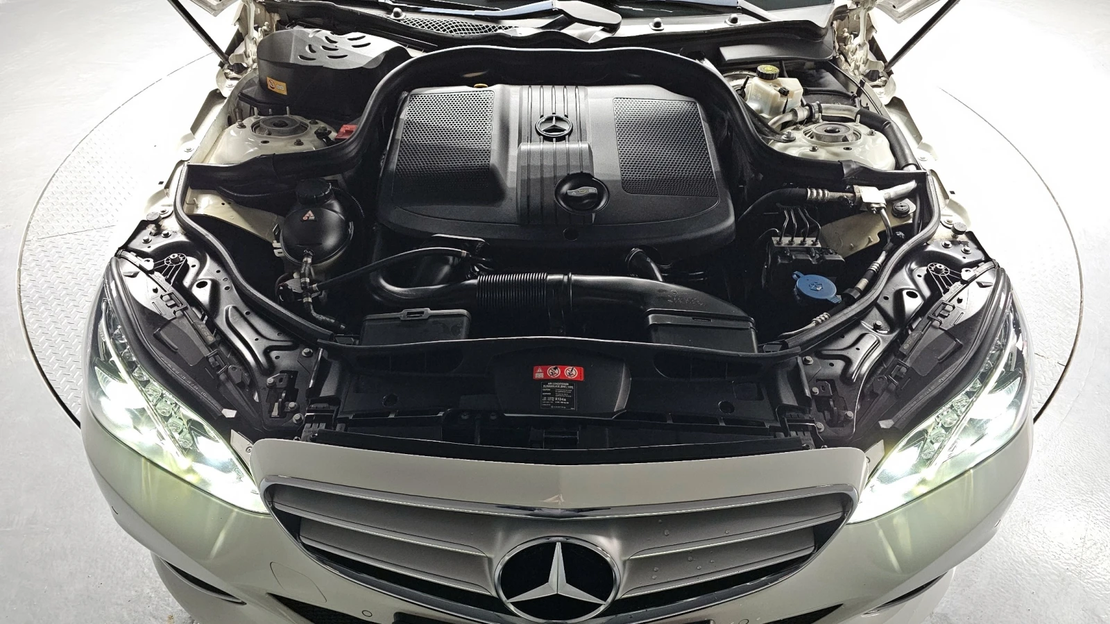 Mercedes-Benz E 220 Avantgarde * ПОДГРЕВИ * ЛЮК * КАМЕРА, снимка 5 - Автомобили и джипове - 55844425