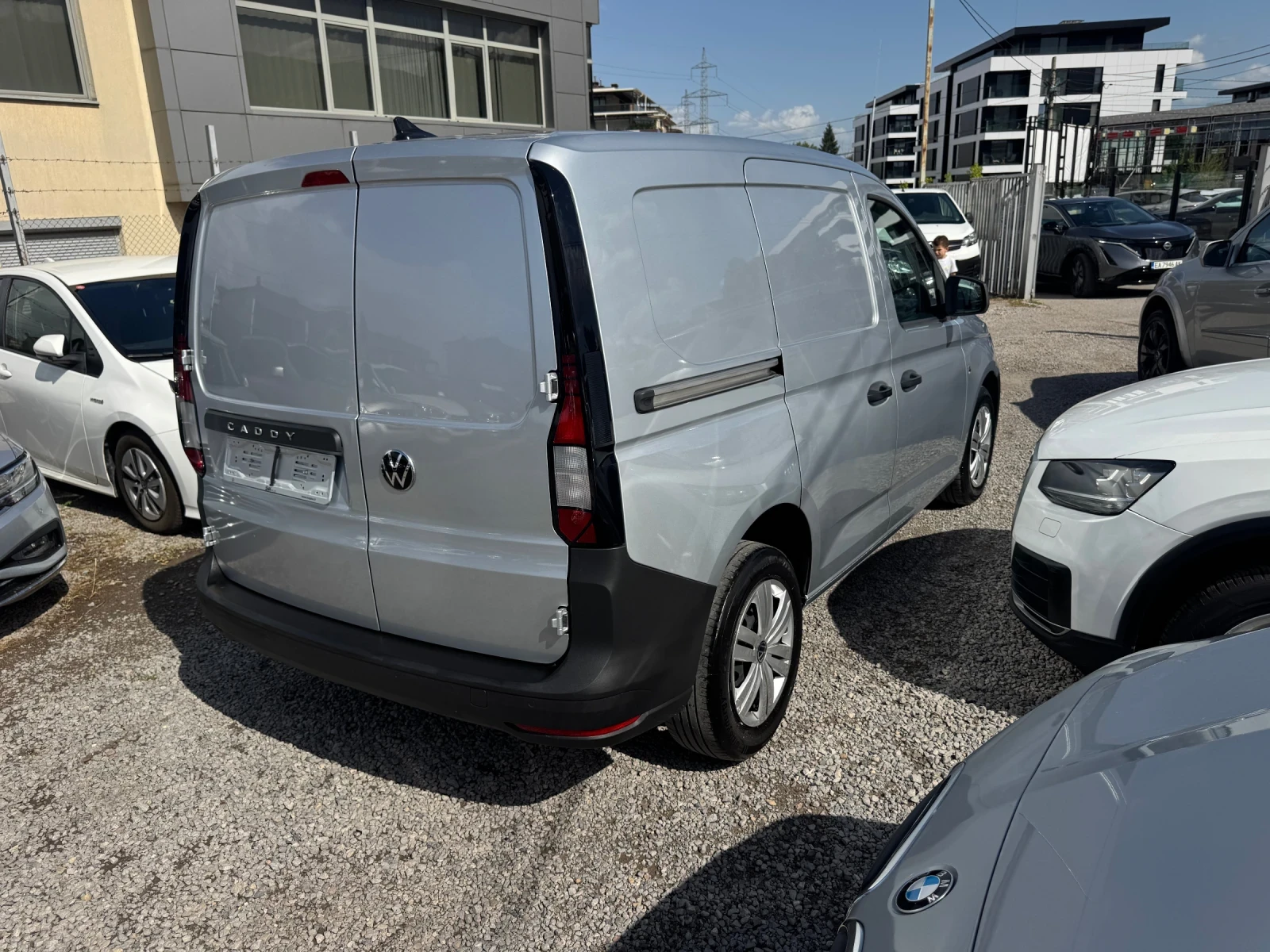 VW Caddy 2.0TDI 102hp* 2022г* NAVI* DISTRO* KLIMA* ДДС, снимка 12 - Автомобили и джипове - 55878755