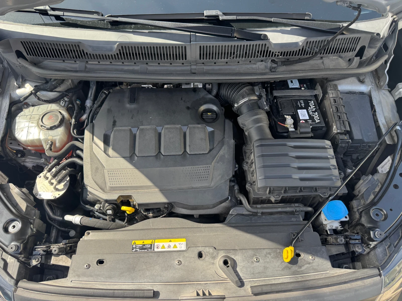 VW Caddy 2.0TDI 102hp* 2022г* NAVI* DISTRO* KLIMA* ДДС, снимка 17 - Автомобили и джипове - 55878755