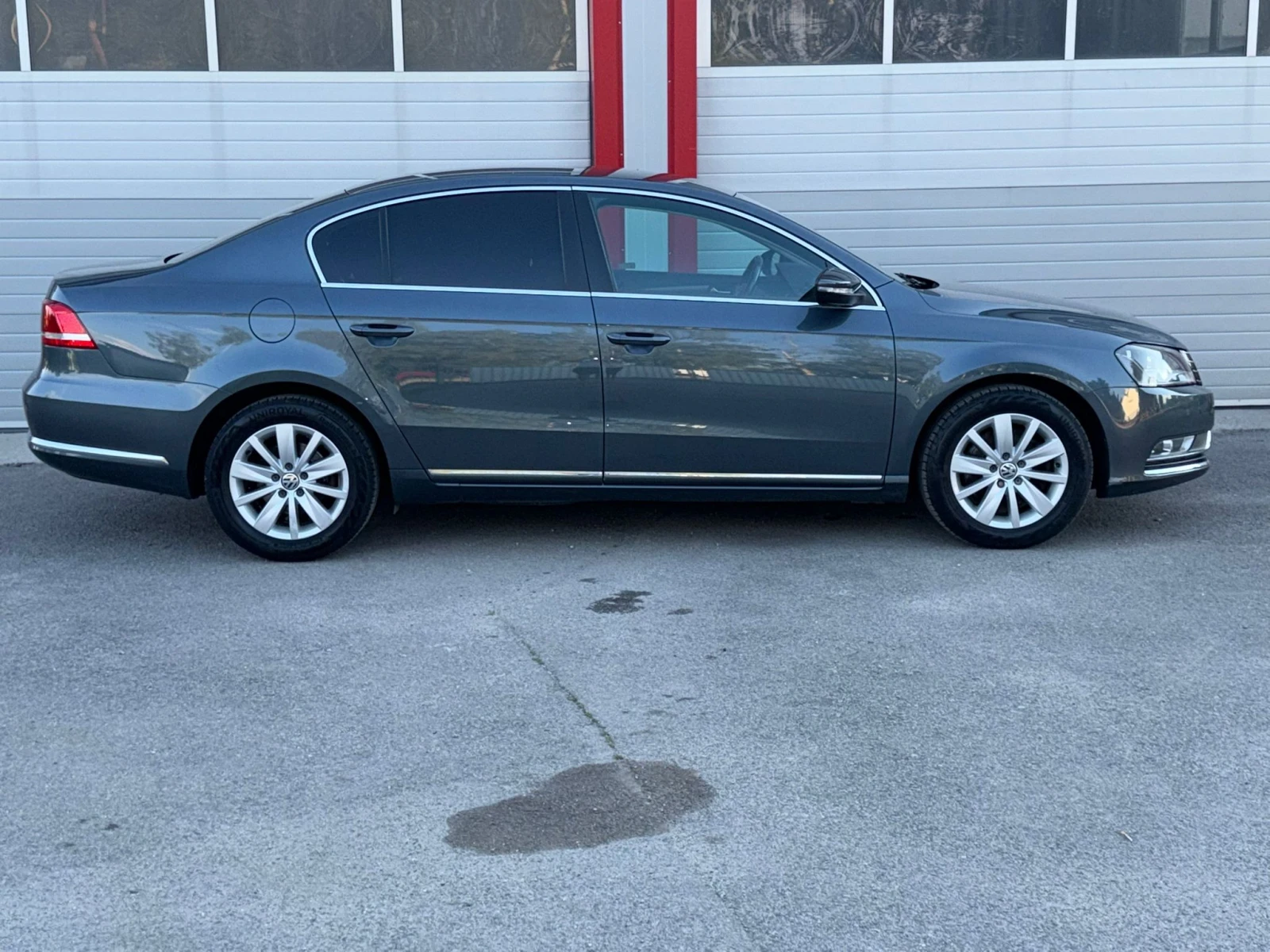 VW Passat 1.6TDI KLIMATRONIK 6-SPEED EVRO 5A ЛИЗИНГ, снимка 7 - Автомобили и джипове - 56244759