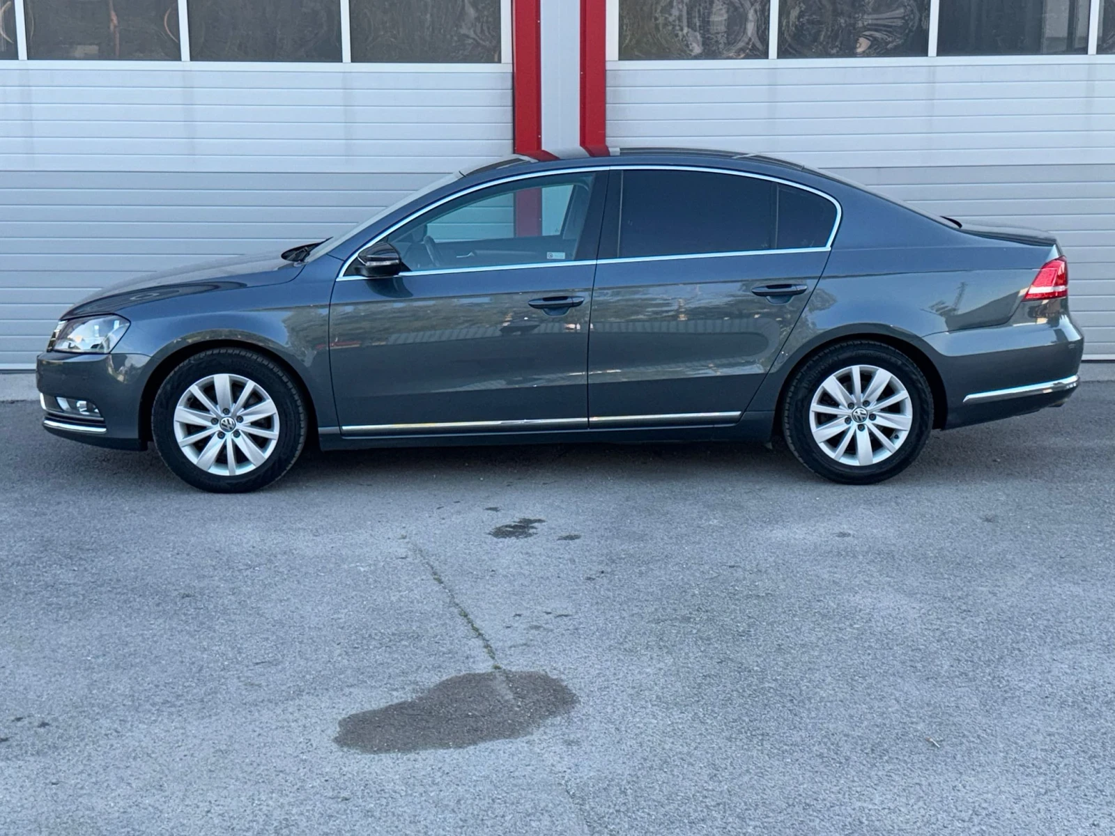 VW Passat 1.6TDI KLIMATRONIK 6-SPEED EVRO 5A ЛИЗИНГ, снимка 6 - Автомобили и джипове - 56244759