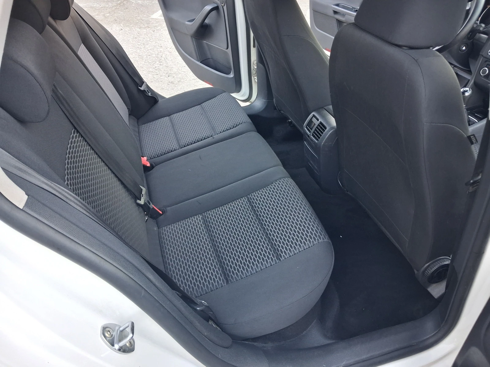 VW Golf 1.6* TDI* * 2013���.* ����������� | Mobile.bg � ����������� 13