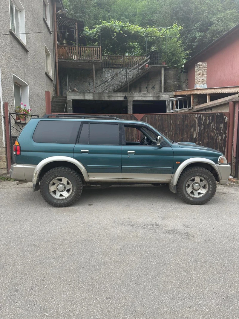 Mitsubishi Pajero, снимка 3 - Автомобили и джипове - 48245026