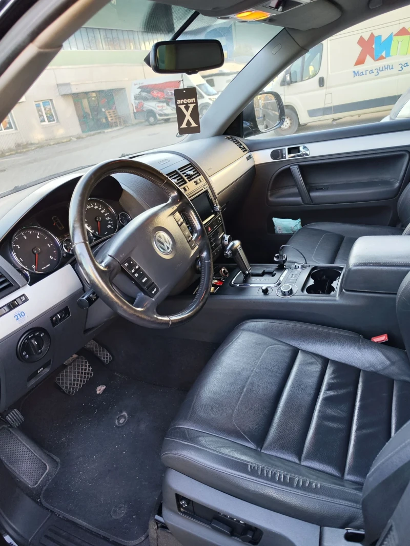 VW Touareg Фейслифт, снимка 9 - Автомобили и джипове - 48057296