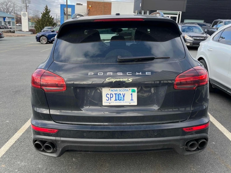 Porsche Cayenne * S E Hybrid * CARFAX * БЕЗ ПЪРВОНАЧАЛНА ВНОСКА, снимка 4 - Автомобили и джипове - 52877735