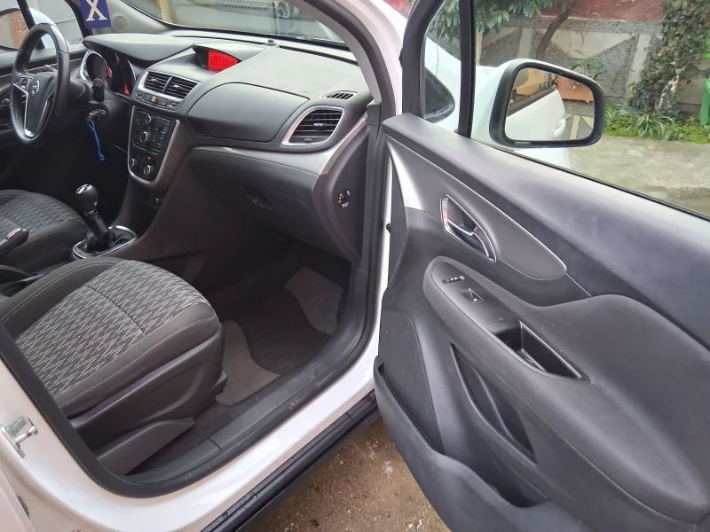 Opel Mokka 1.7, снимка 15 - Автомобили и джипове - 52976028