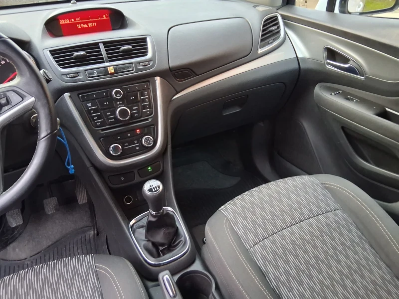 Opel Mokka 1.7, снимка 12 - Автомобили и джипове - 52976028
