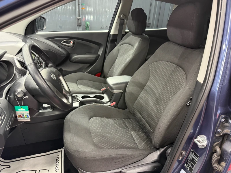Hyundai IX35 2.0i 4x4 SWIS, снимка 8 - Автомобили и джипове - 53419724