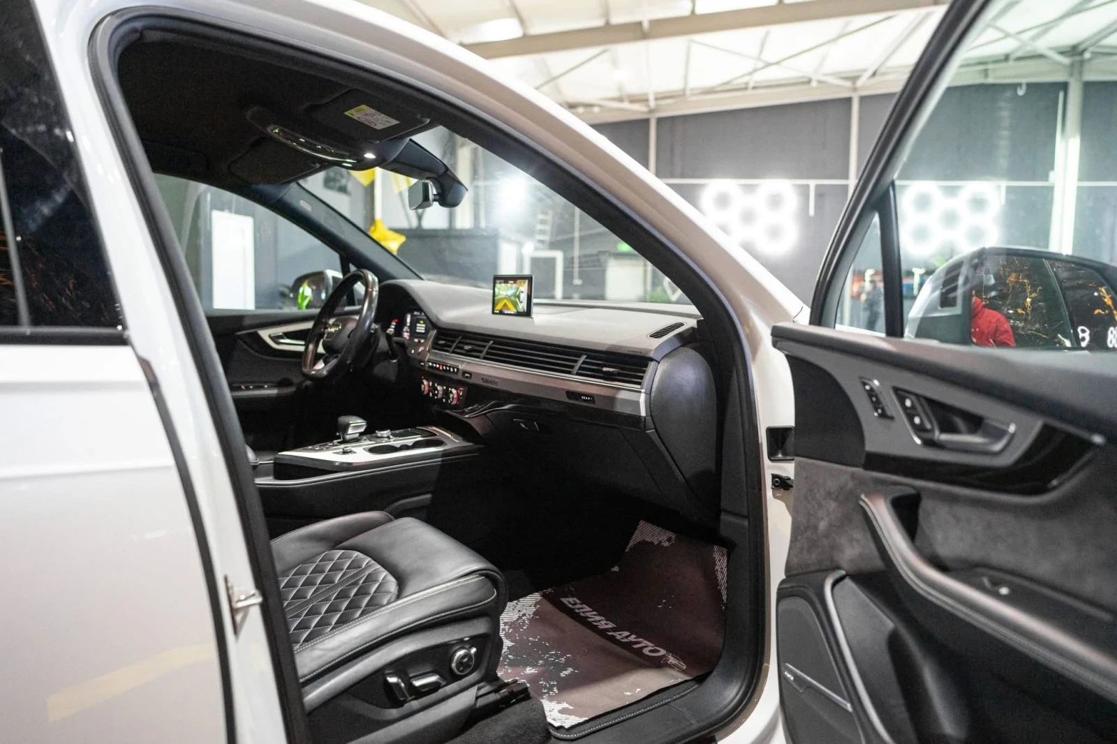 Audi SQ7 4.0TDI V8 MATRIX FULL S LINE BOSE ������ 100% | Mobile.bg � ����������� 13