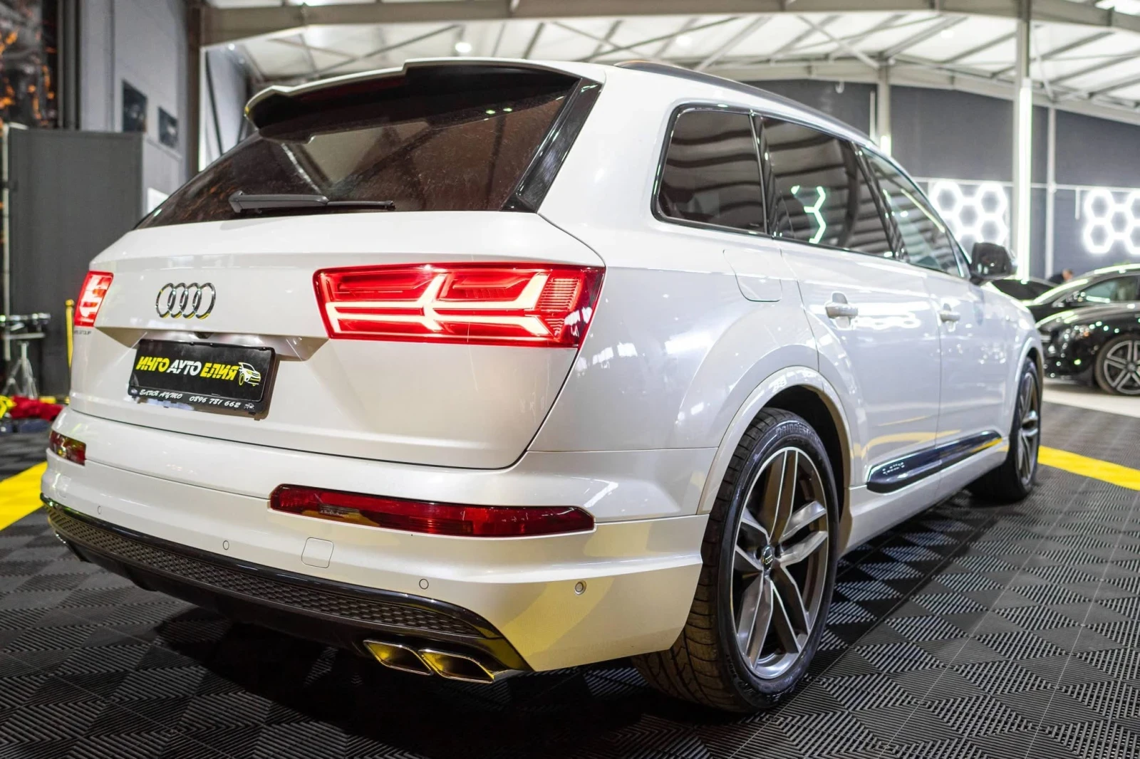 Audi SQ7 4.0TDI V8 MATRIX FULL S LINE BOSE ЛИЗИНГ 100% - изображение 9