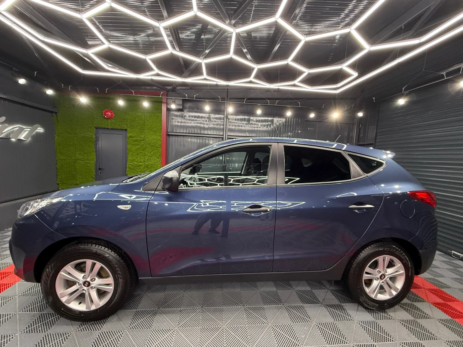 Hyundai IX35 2.0i 4x4 SWIS - изображение 2