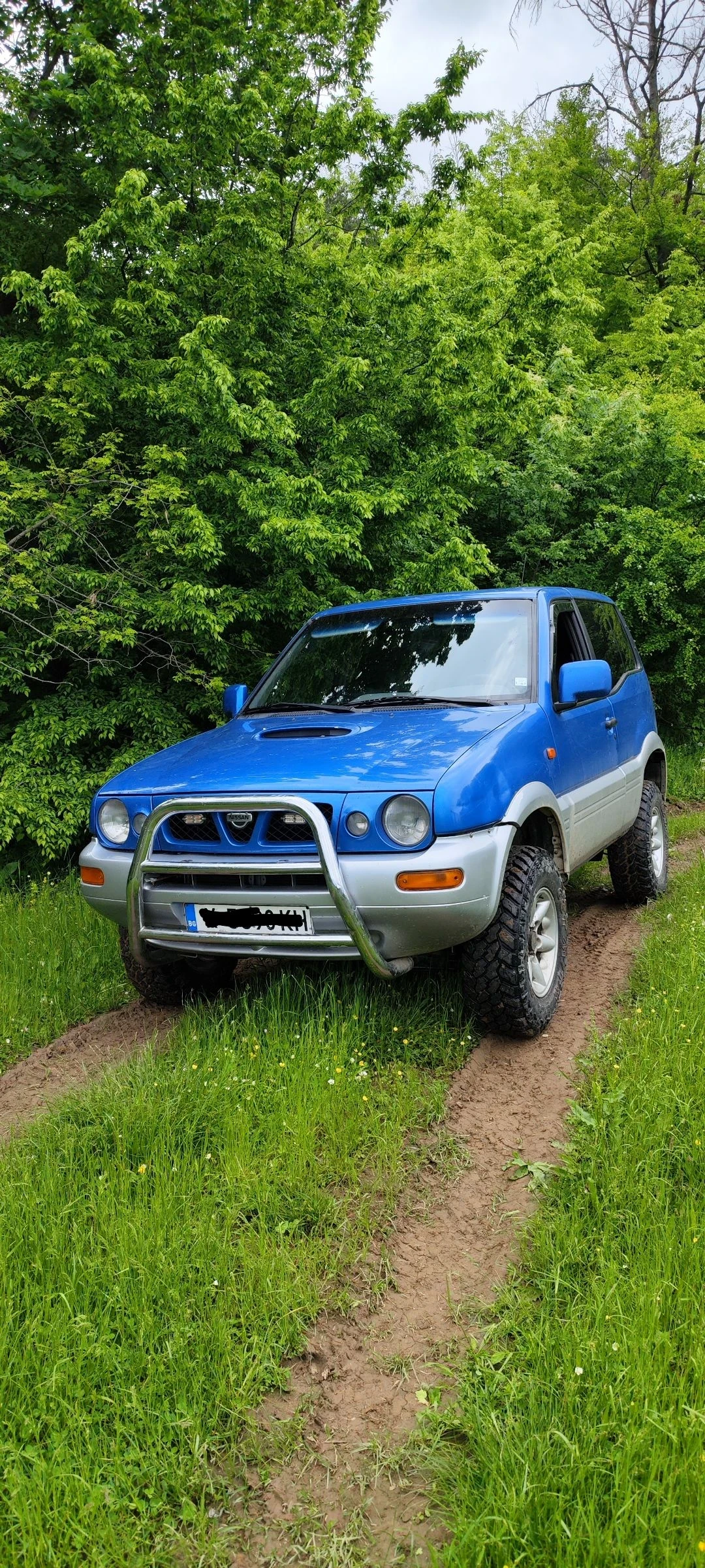 Nissan Terrano 2.4i