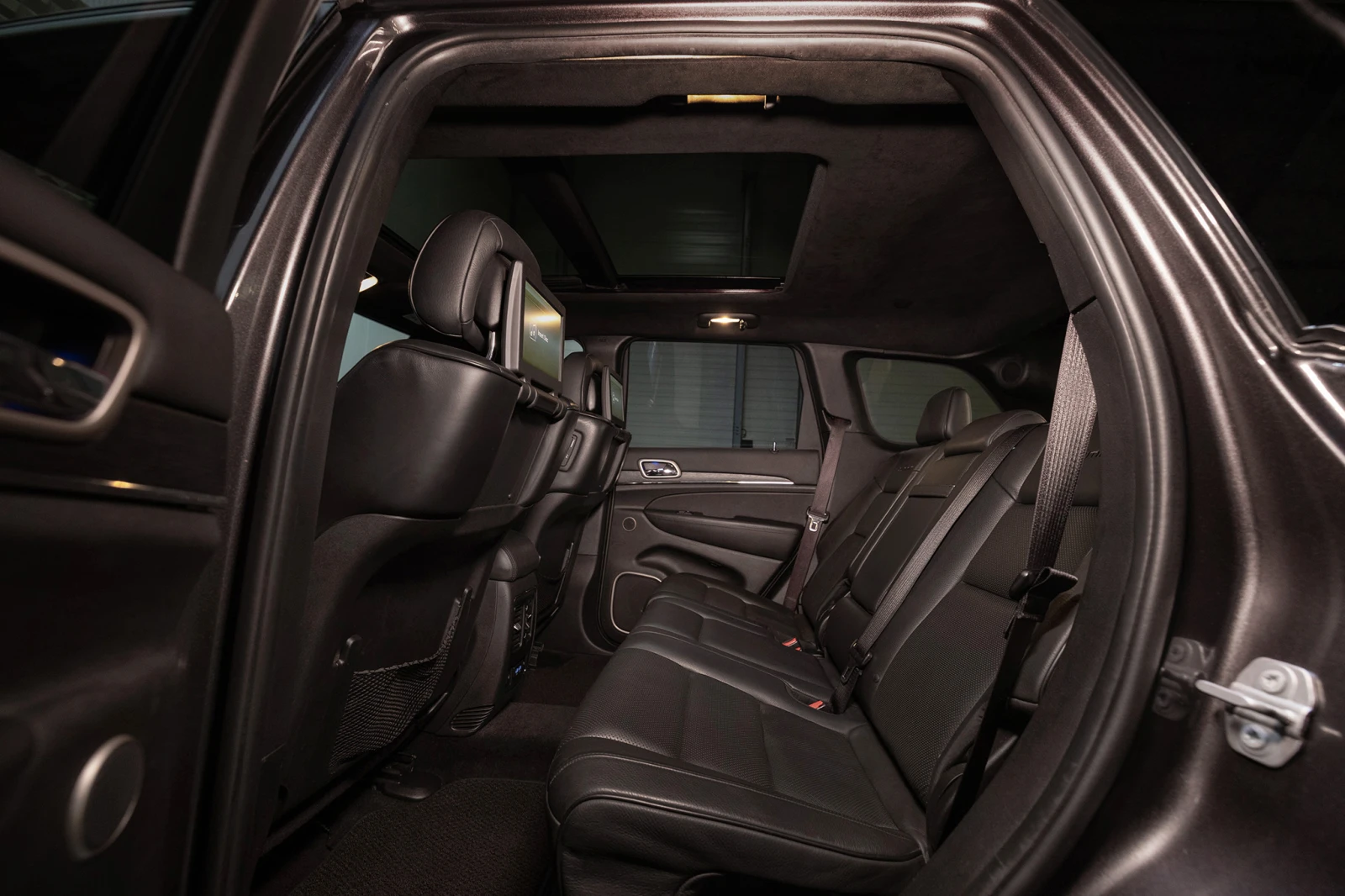 Jeep Grand cherokee 3.0 V6* Summit* Harman Kardon* Панорама* Подгрев, снимка 12 - Автомобили и джипове - 54601296