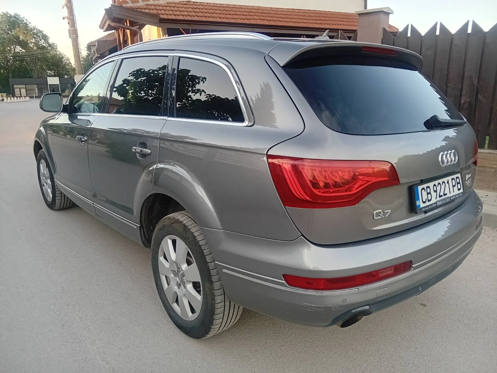 Audi Q7 3.0T FACELIFT, снимка 4 - Автомобили и джипове - 55135258