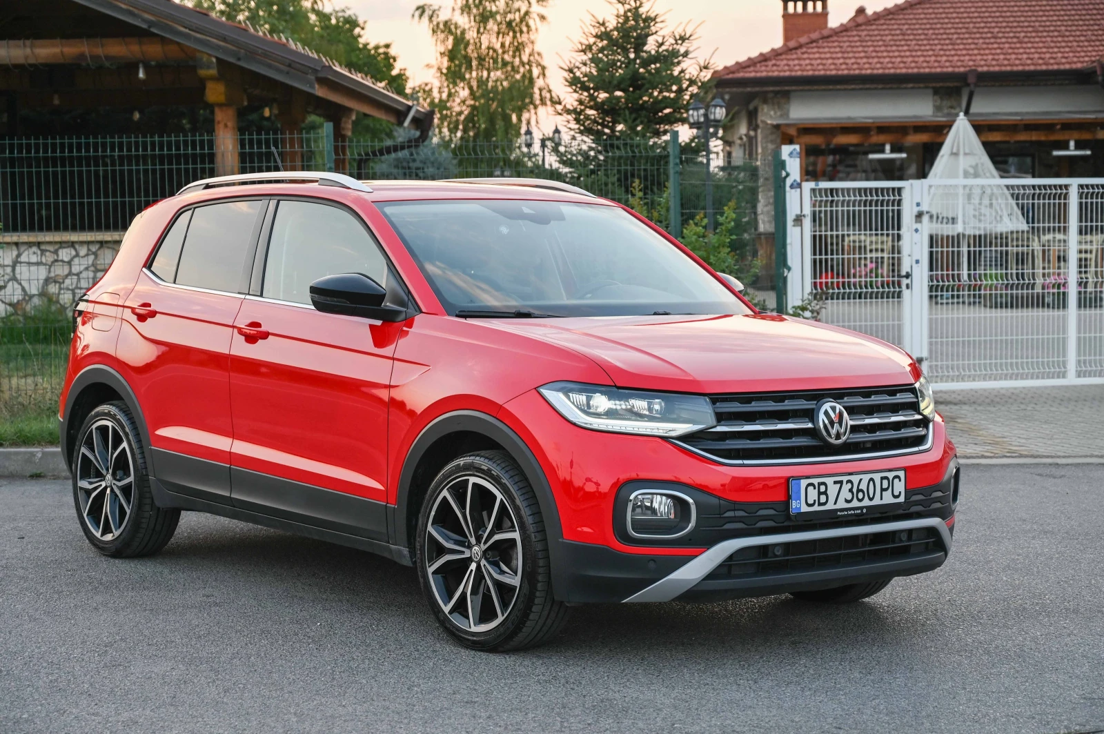 VW T-Cross 1.5TSI* Камера* АСС* IQlight* Ambient, снимка 3 - Автомобили и джипове - 55898067