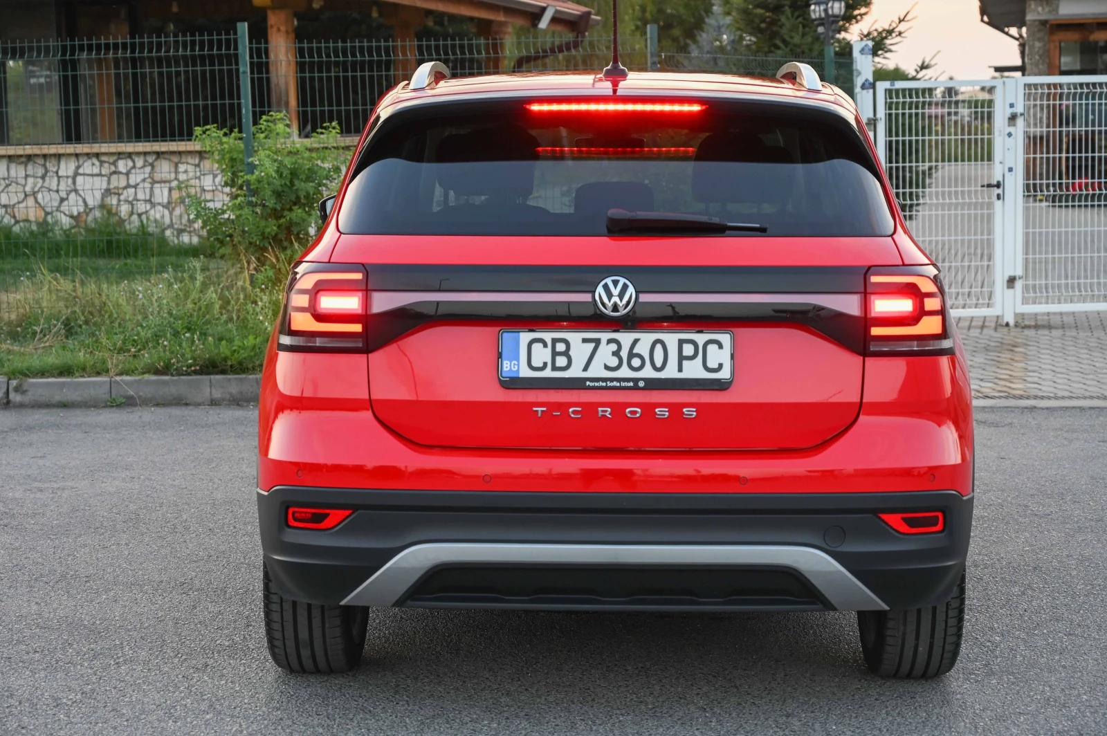 VW T-Cross 1.5TSI* Камера* АСС* IQlight* Ambient, снимка 6 - Автомобили и джипове - 55898067
