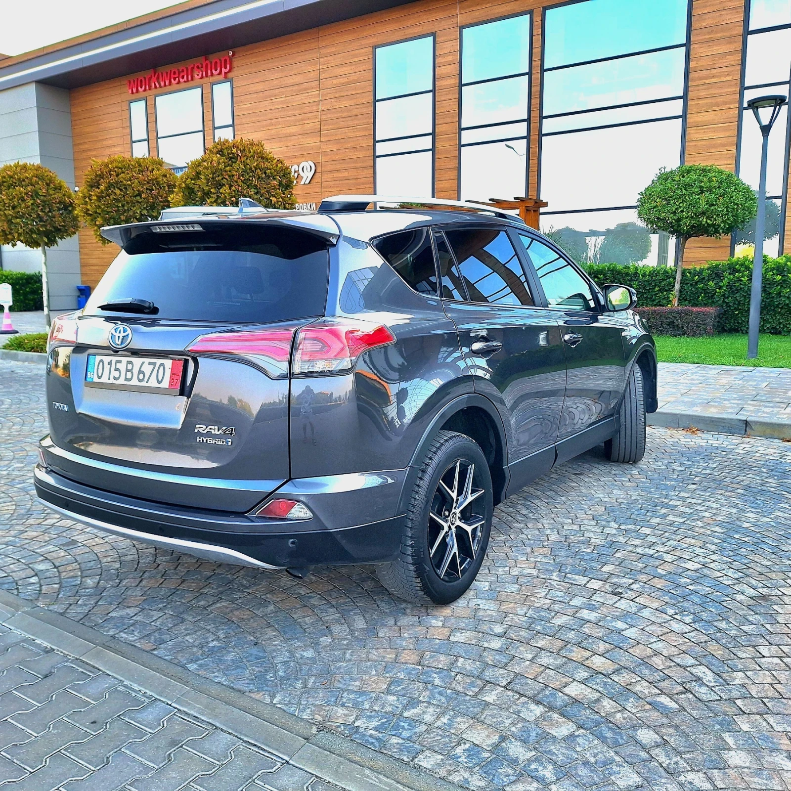 Toyota Rav4 Гаранция4х4 дистроник KYLESS кожа EXCLUSIV 2.5 хиб, снимка 6 - Автомобили и джипове - 55968863