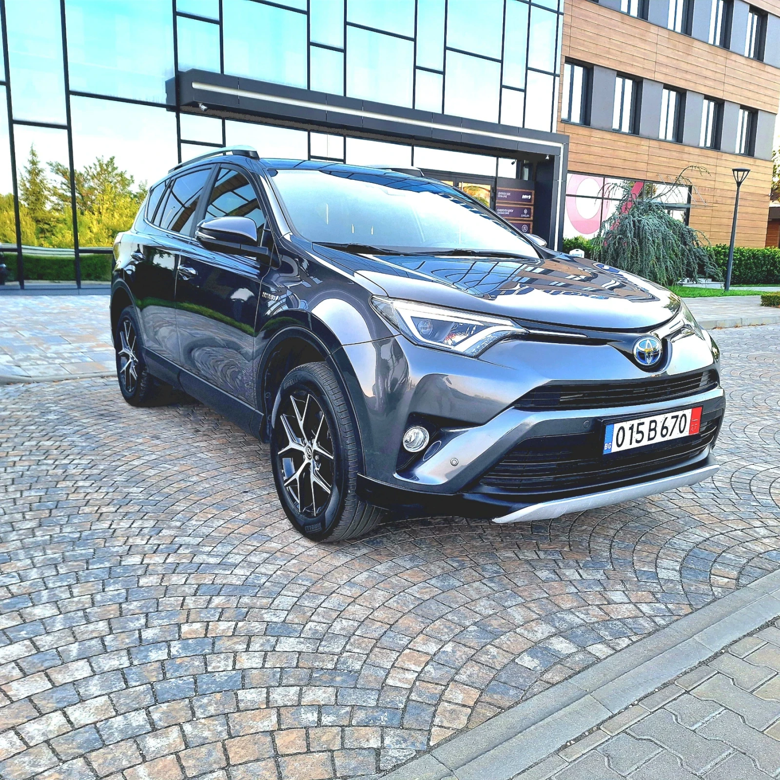 Toyota Rav4 Гаранция4х4 дистроник KYLESS кожа EXCLUSIV 2.5 хиб, снимка 4 - Автомобили и джипове - 55968863