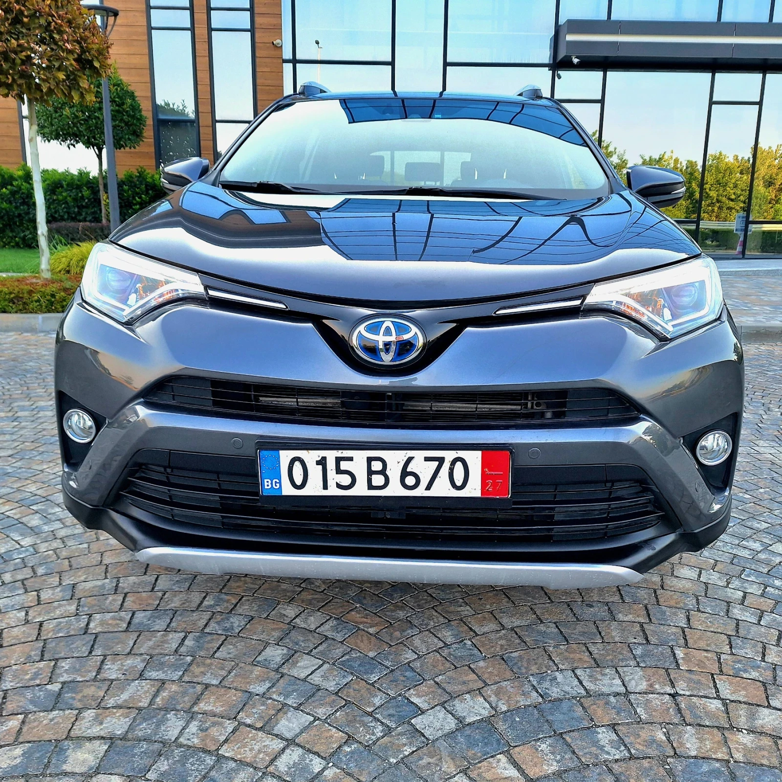 Toyota Rav4 Гаранция4х4 дистроник KYLESS кожа EXCLUSIV 2.5 хиб, снимка 2 - Автомобили и джипове - 55968863