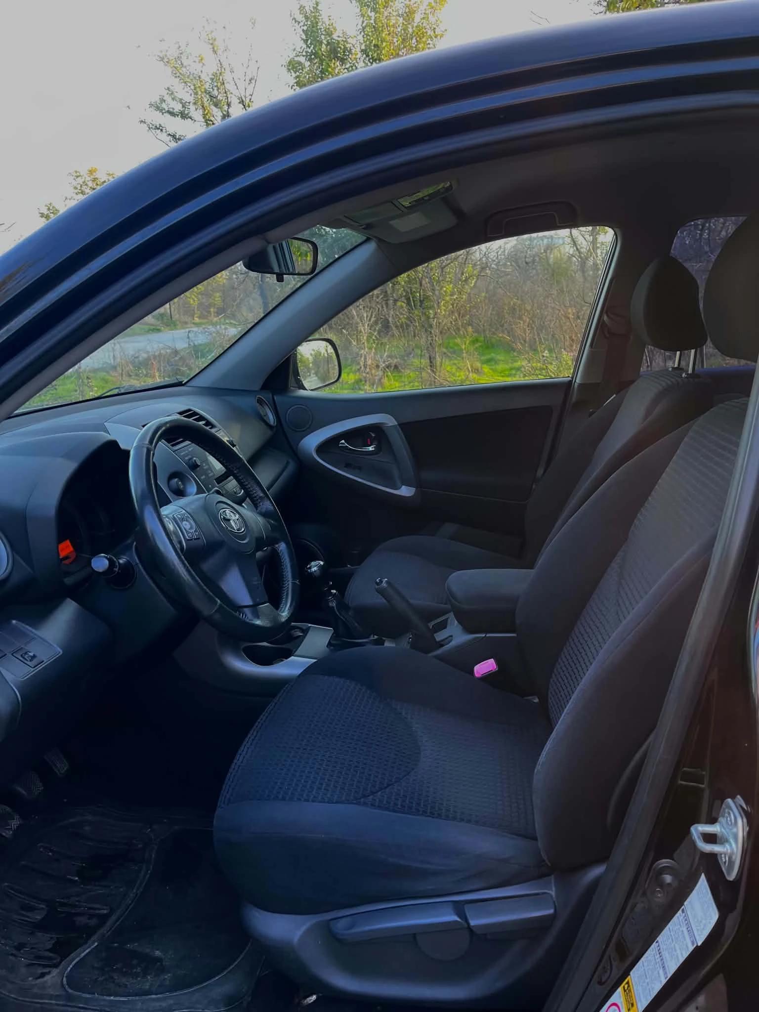 Toyota Rav4 D-4D, снимка 9 - Автомобили и джипове - 56381925