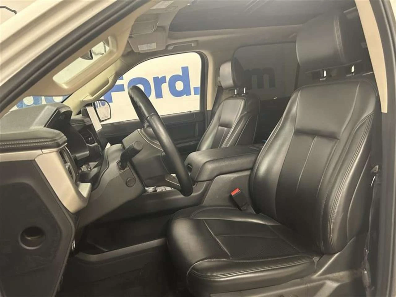 Ford Expedition XLT | 3.5L Ecoboost V6 Engine | Active Grille Shut | Mobile.bg � ����������� 10