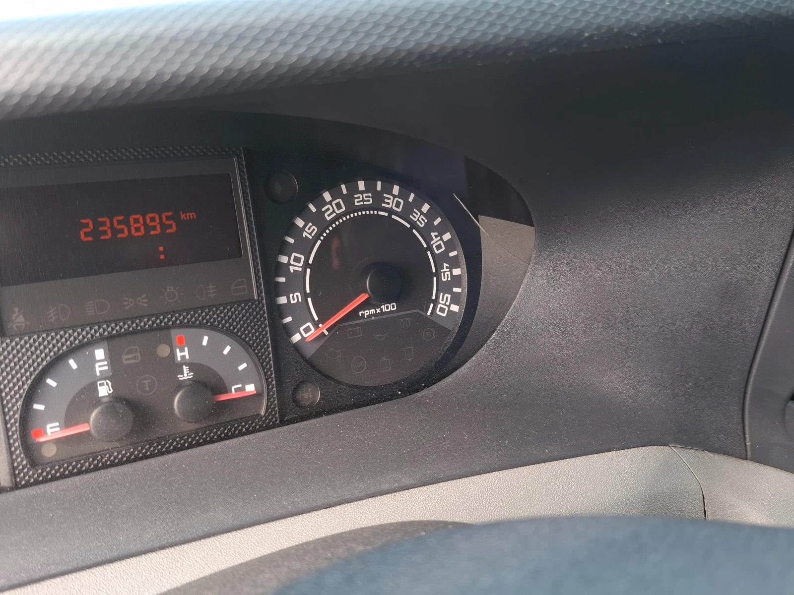 Iveco 35c18 35C18/3.0/До3.5т/Климатик/220V, снимка 7 - Бусове и автобуси - 54773753