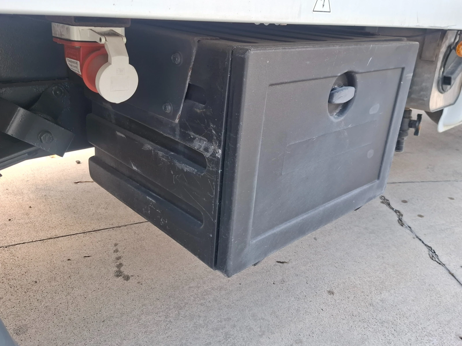 Iveco 35c18 35C18/3.0/До3.5т/Климатик/220V, снимка 13 - Бусове и автобуси - 54773753