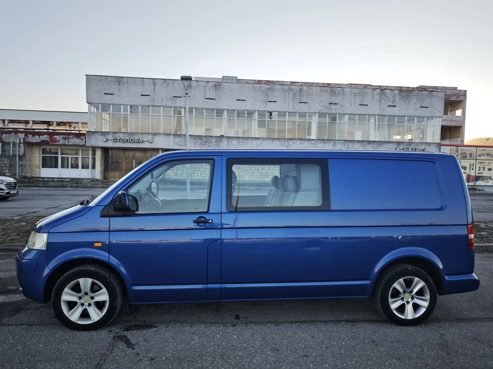 VW T5 2.5 184hp, снимка 8 - Бусове и автобуси - 56643862