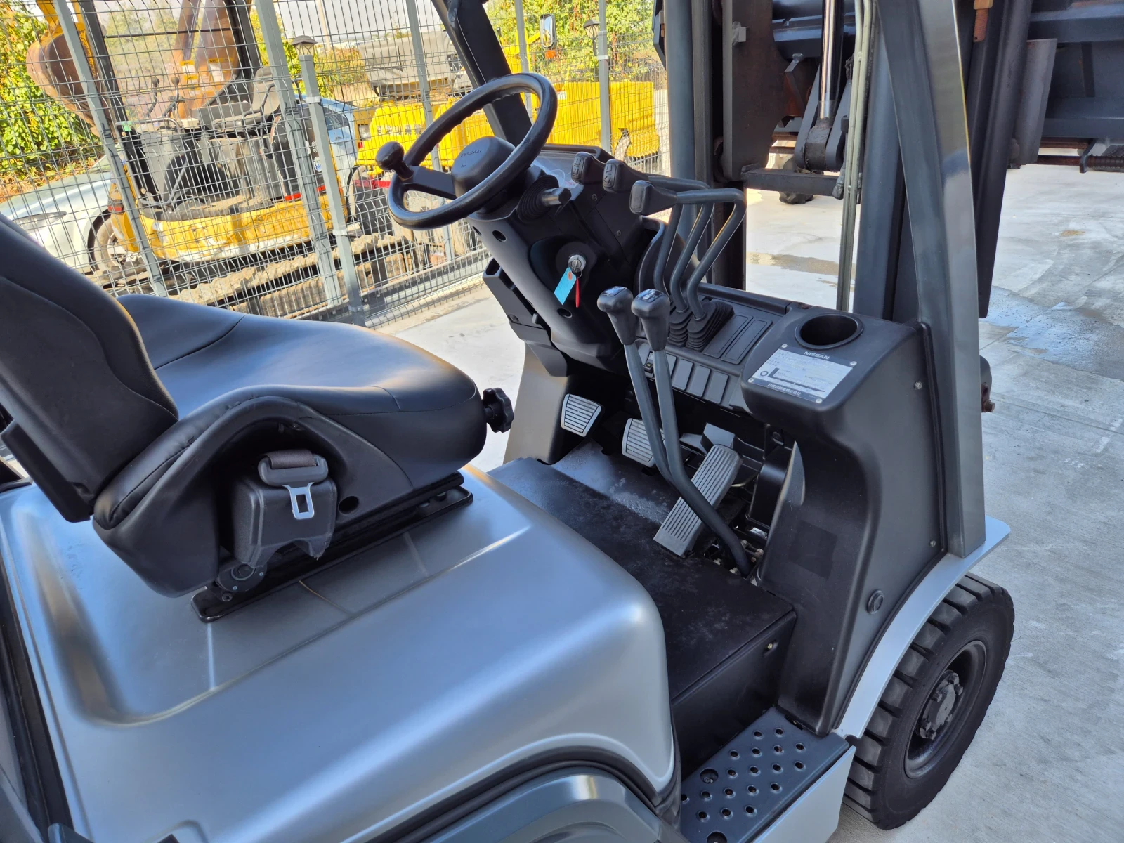  Nissan     / +  ! | Mobile.bg   9