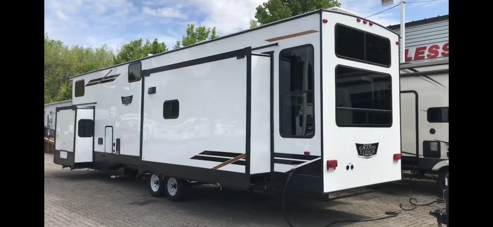  Wildwood Grand Lodge | Mobile.bg   15