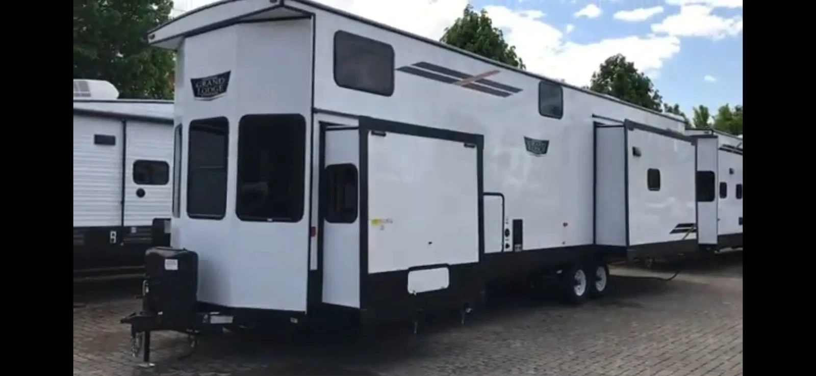 Каравана Други Wildwood Grand Lodge - изображение 8