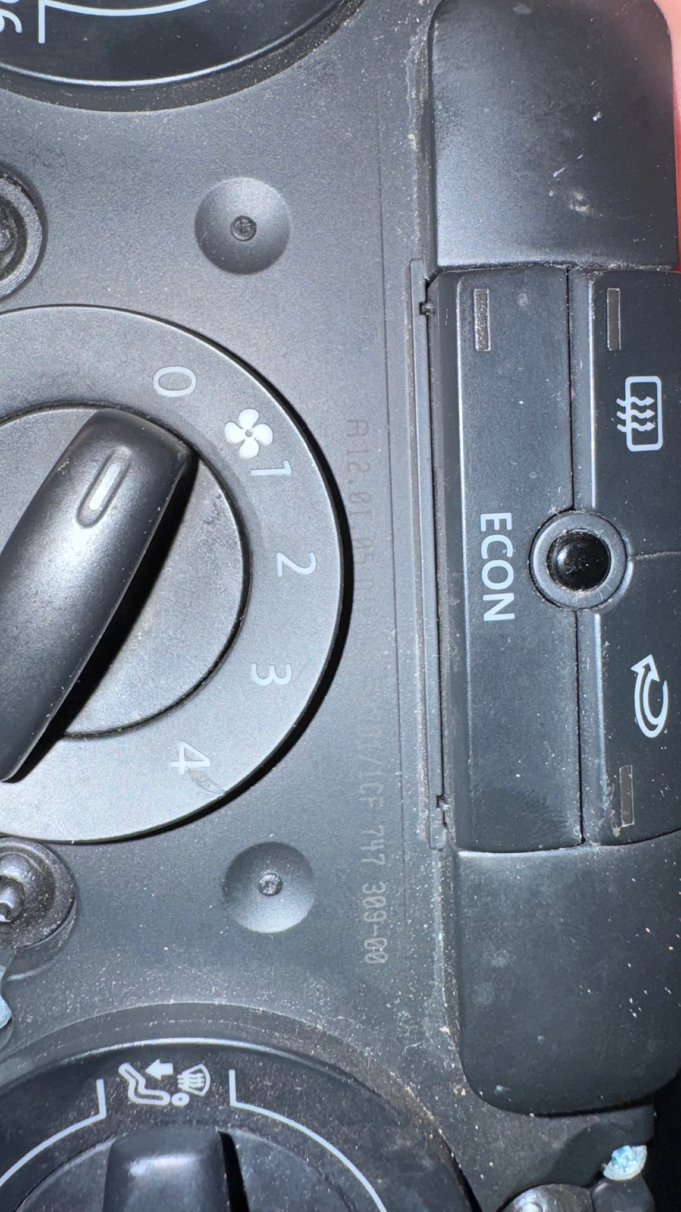   /  /  a VW Touran - 53701/1CF  / 747309-00 | Mobile.bg   2