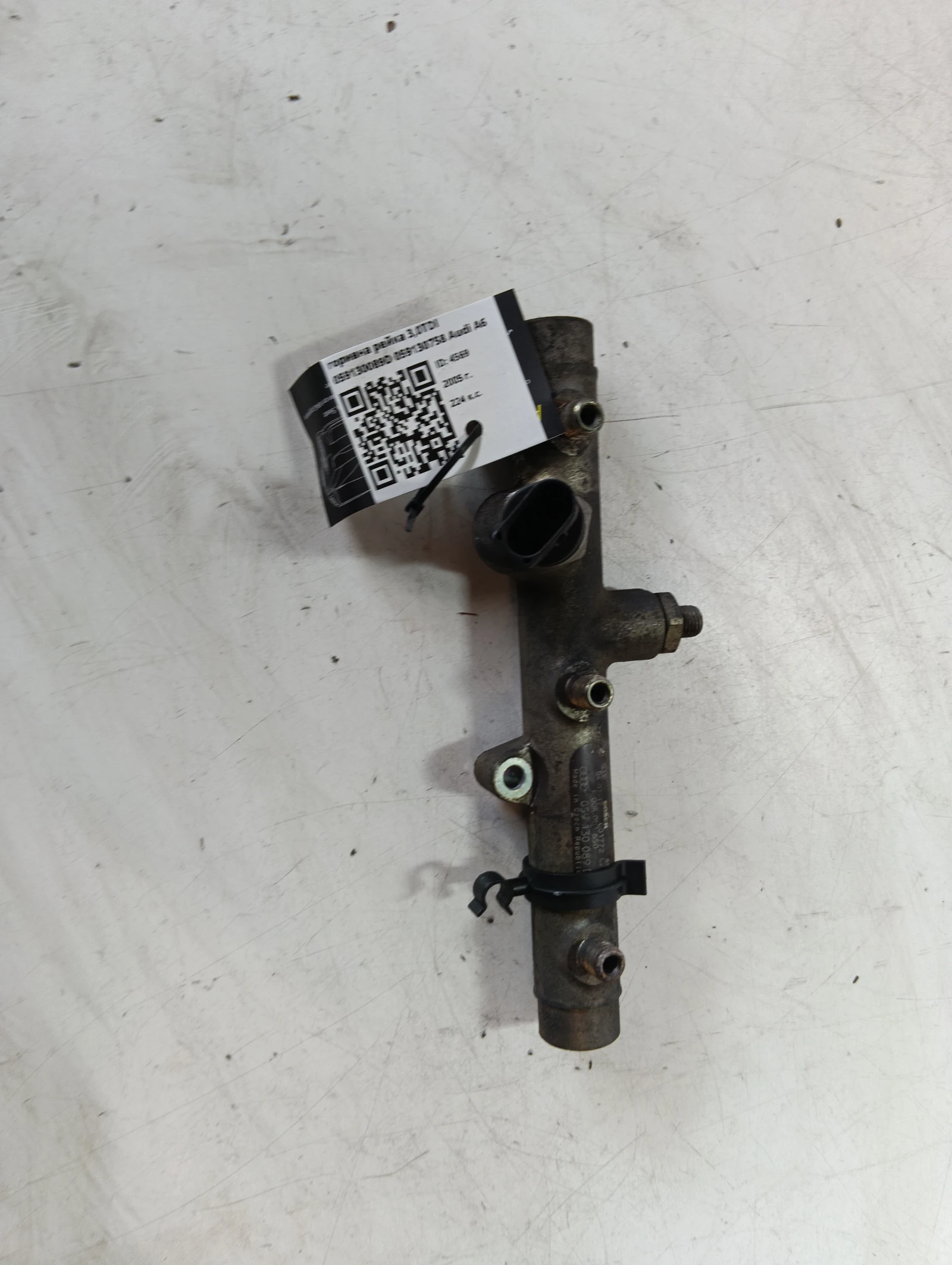 горивна рейка 3,0TDI 059130089D 059130758 Audi A6