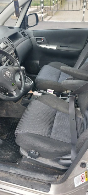 Toyota Corolla verso D4D   | Mobile.bg    7