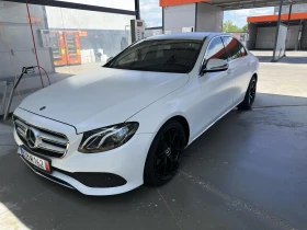 ������ Mercedes-Benz E 200