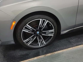 BMW i7 XDRIVE60* АМБИЕНТ * SWAROWSKI* HEADUP* 360, снимка 7 - Автомобили и джипове - 53648245