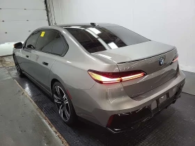 BMW i7 XDRIVE60* АМБИЕНТ * SWAROWSKI* HEADUP* 360, снимка 4 - Автомобили и джипове - 53648245