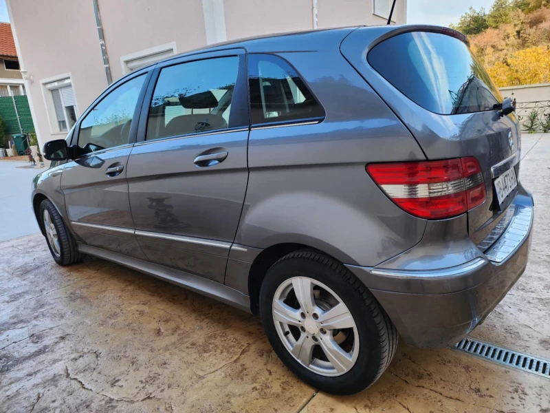 Mercedes-Benz B 180 КАПАРИРАН, снимка 6 - Автомобили и джипове - 47767035