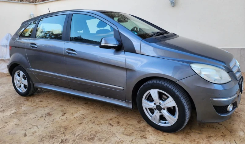 Mercedes-Benz B 180 КАПАРИРАН, снимка 3 - Автомобили и джипове - 47767035