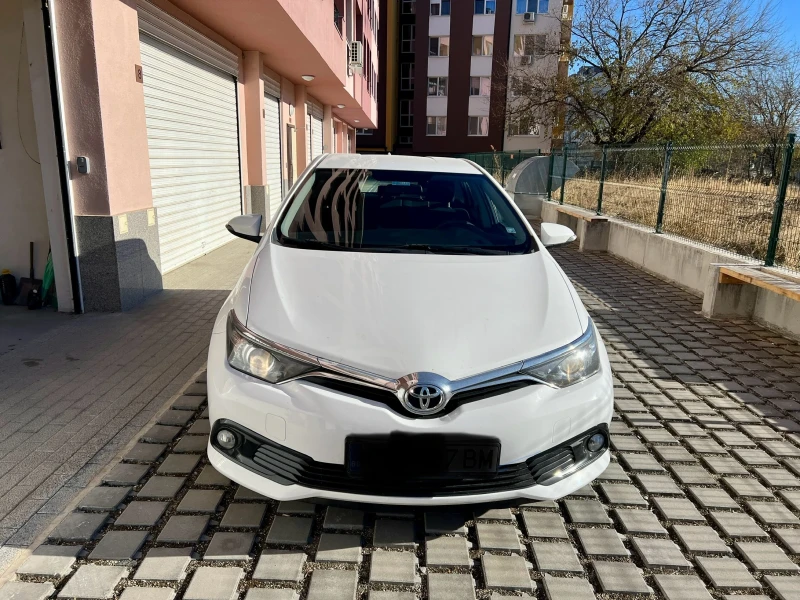 Toyota Auris, снимка 4 - Автомобили и джипове - 48087724