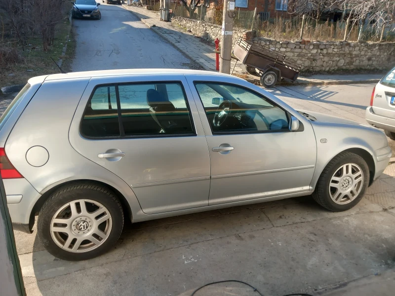 VW Golf, снимка 3 - Автомобили и джипове - 49246367