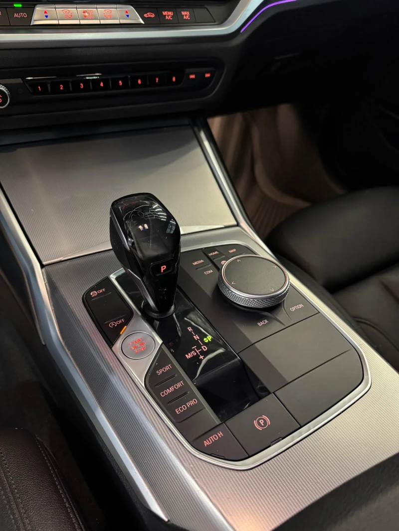 BMW 330 i SPORTPACKET* Шибедах* Камера, снимка 8 - Автомобили и джипове - 52114004