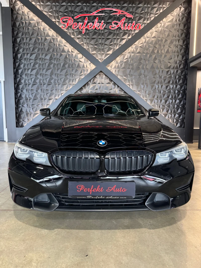 BMW 330 i SPORTPACKET* Шибедах* Камера, снимка 2 - Автомобили и джипове - 52114004